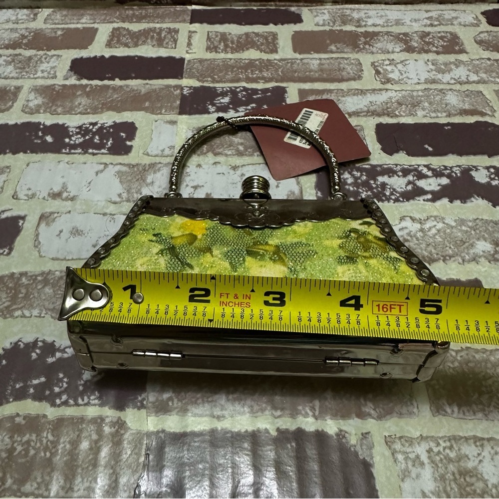 Classical Style Yellow and Silver Clutch Metal mini Bag - Picture 12 of 14